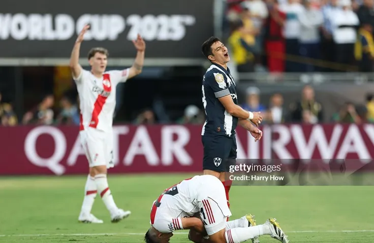 Trận đấu giữa River Plate – Monterrey có tới 10 thẻ vàng được rút ra