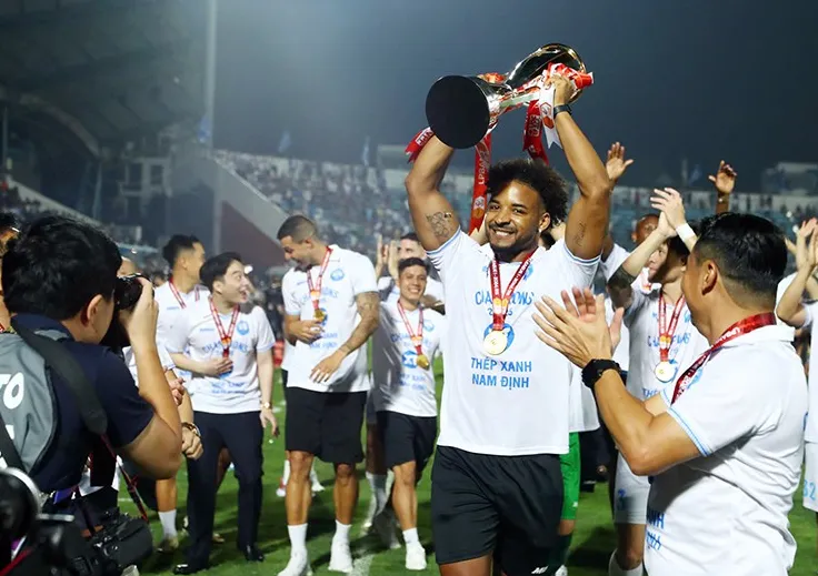 Nguyễn Xuân Son: Quyết tâm trở lại mạnh mẽ, 'tính sổ' với Malaysia sau chức vô địch V-League
