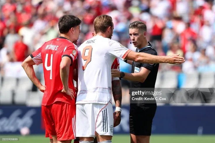 Bayern Munich: Harry Kane 'tội đồ' trong trận cầu tranh cãi với Benfica?