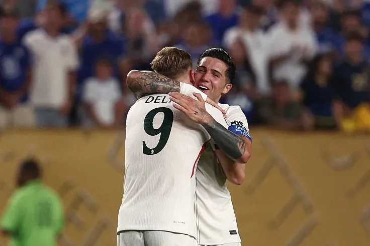 Delap và Enzo Fernandez tỏa sáng rực rỡ, Chelsea thẳng tiến tại FIFA Club World Cup 2025