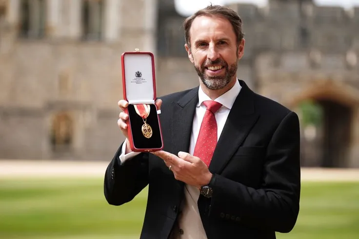 Gareth Southgate Được Phong Tước Hiệp Sĩ, Cựu Sao MU Chọn Rooney Thay Ronaldo: Điểm Tin Bóng Đá Nổi Bật