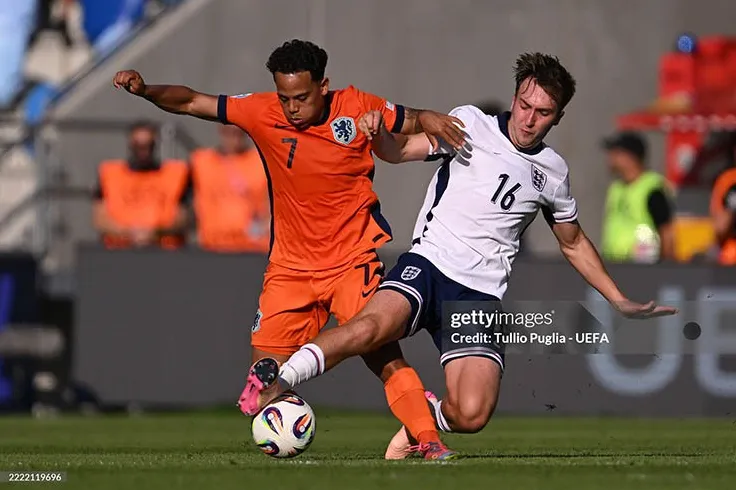 U21 Anh nghẹt thở vào chung kết U21 châu Âu: Elliott tỏa sáng rực rỡ!