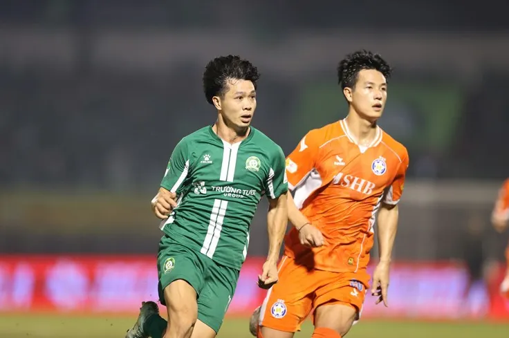 Công Phượng Nỗ Lực, Bùi Tiến Dũng Xuất Sắc: Đà Nẵng Gồng Mình Ở Trận Playoff V-League