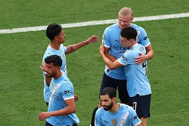 Man City phô diễn sức mạnh tấn công đa dạng: Pep Guardiola kiến tạo kỷ nguyên thống trị mới?