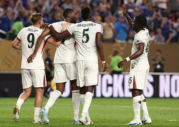 Chelsea đoạt vé vào vòng 1/8 và còn tránh được nhánh đấu khó