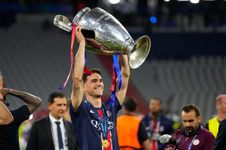 MU GÂY SỐC: NHẮM FABIAN RUIZ CỦA PSG, THÁCH THỨC AL NASSR CỦA RONALDO