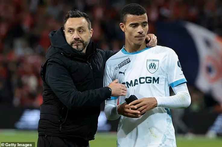 HLV Roberto De Zerbi đã rất ủng hộ Greenwood tại Marseille