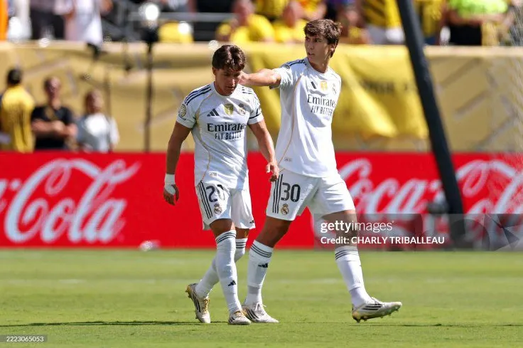 Gonzalo Garcia 'mở khóa' tiềm năng, Real Madrid đè bẹp Dortmund: Thần đồng trỗi dậy!