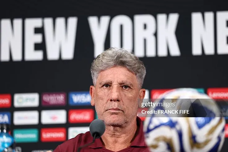 HLV Gaucho không ngại Chelsea