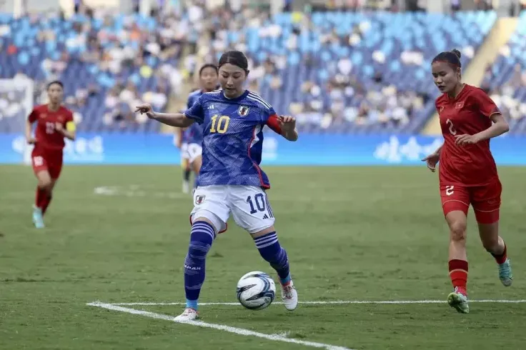 Giá như tuyển Việt Nam nữ chạm trán với những