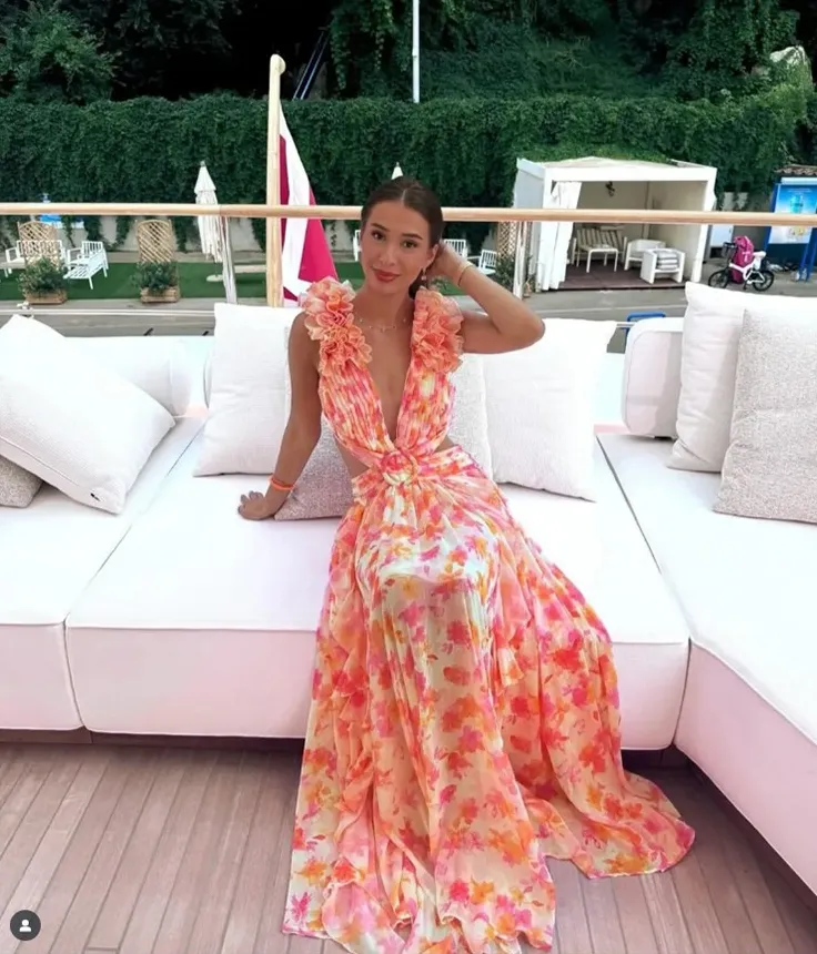 Haaland tận hưởng kỳ nghỉ viên mãn, bạn gái khoe dáng nóng bỏng dù mới sinh con - 7