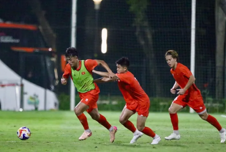 Sao U23 Việt Nam tiết lộ lời HLV Kim Sang Sik sau khi 