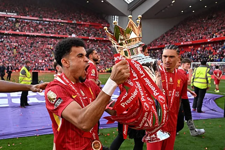 Liverpool có thể bán Diaz và đổi Nunez lấy Isak