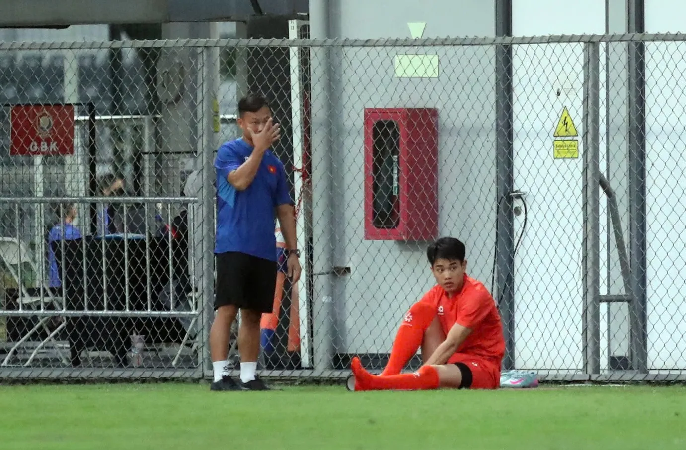 Ban đầu, tiền đạo Nguyễn Đình Bắc vẫn tham gia tập luyện bình thường cùng đồng đội