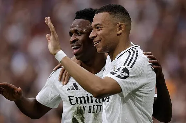 Vinicius đối mặt ngã rẽ sự nghiệp: Real Madrid cứng rắn, Saudi Arabia quay lưng