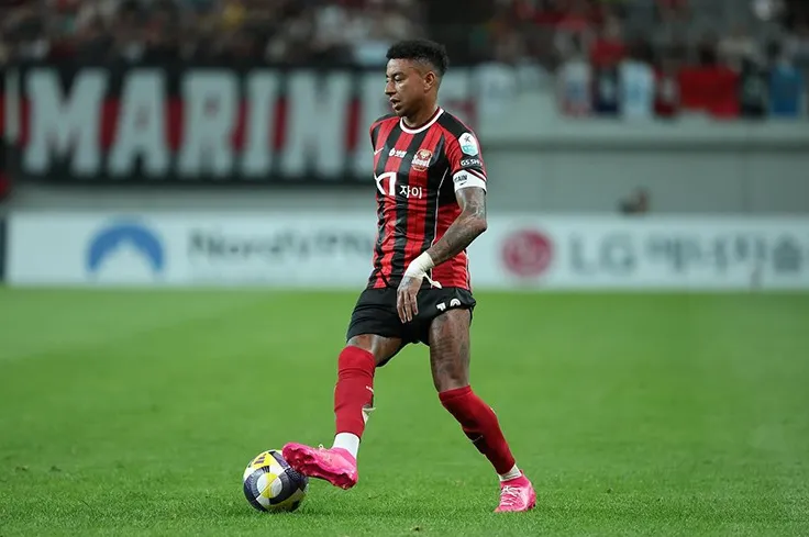 Jesse Lingard 'nổ súng' siêu phẩm: Cú vô lê 25m làm dậy sóng K League 1, FC Seoul thăng hoa