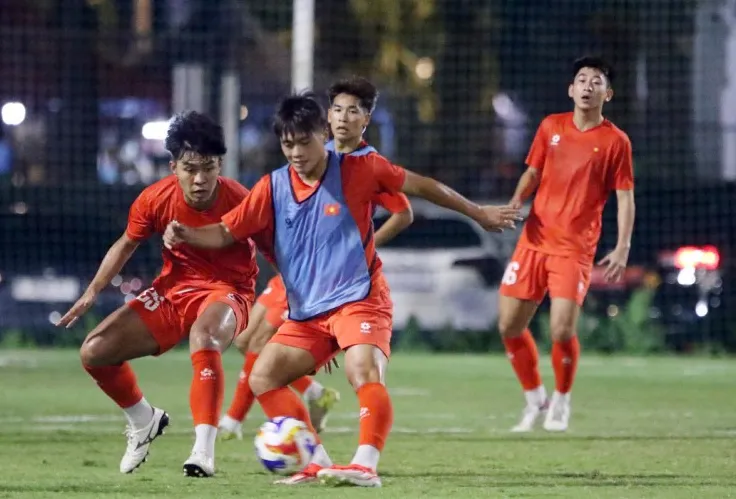 Buổi tập của U23 Việt Nam diễn ra trong khoảng một tiếng, trước khi cả đội về khách sạn nghỉ ngơi.