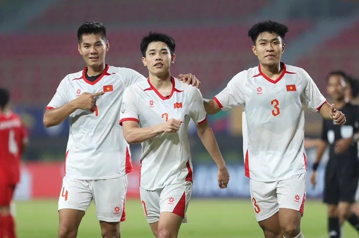 U23 Việt Nam đại thắng U23 Campuchia: Vé bán kết gọi tên nhà ĐKVĐ!