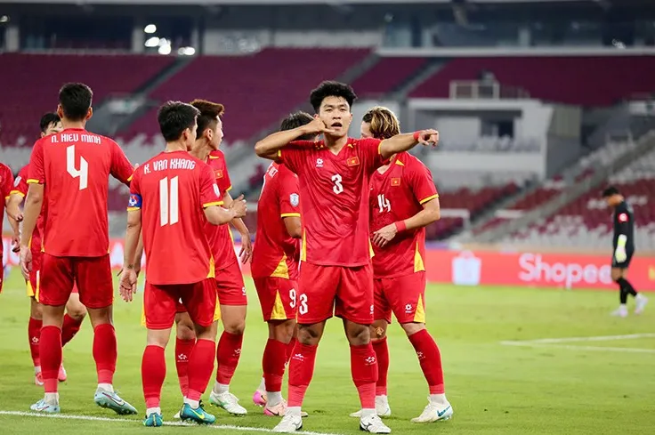 U23 Việt Nam vào bán kết U23 Đông Nam Á: Lý Đức mở tỷ số, Đình Bắc ấn định chiến thắng