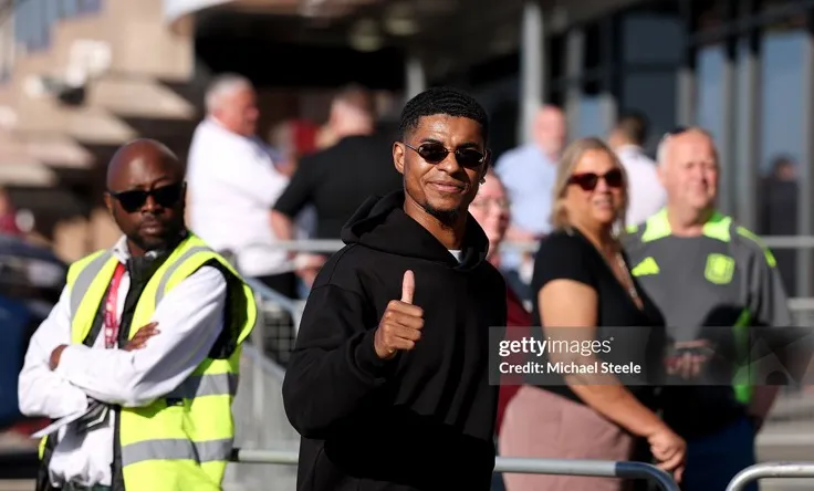Rashford cũng đang tạo ra sức ép vô hình trong phòng thay đồ Barca