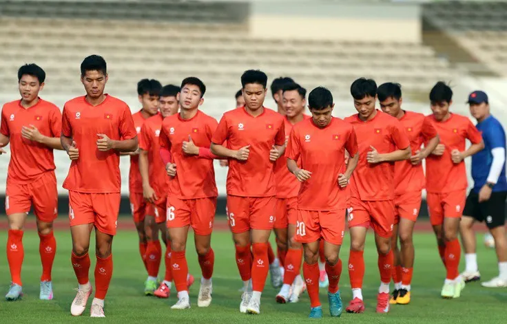 U23 Việt Nam sẵn sàng cho bán kết U23 Đông Nam Á: HLV Kim Sang Sik đón tin vui từ Phạm Lý Đức