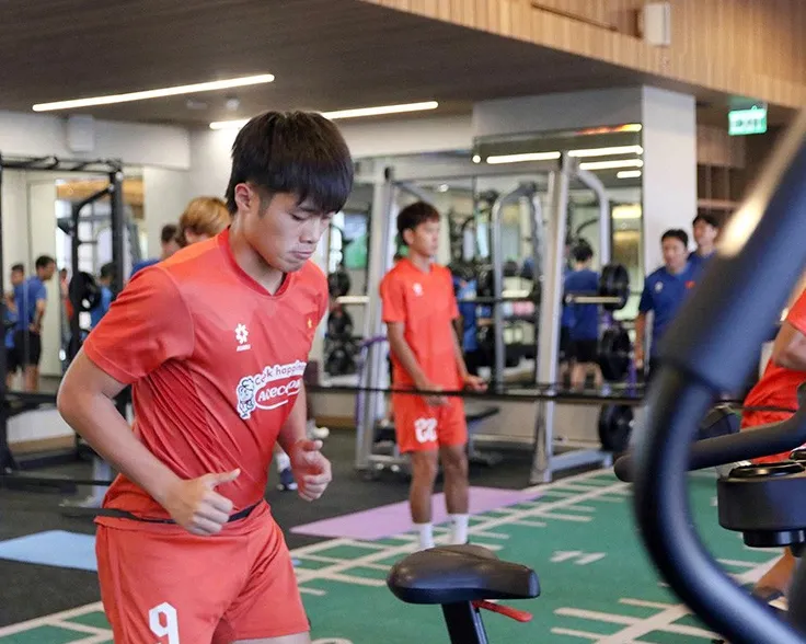 U23 Việt Nam thư giãn chờ “đại chiến” U23 Indonesia ở chung kết - 10