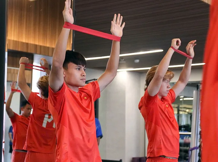 Thay vào đó, HLV Kim Sang Sik cho các học trò nghỉ ngơi hoàn toàn trong buổi sáng ngày 26/7.