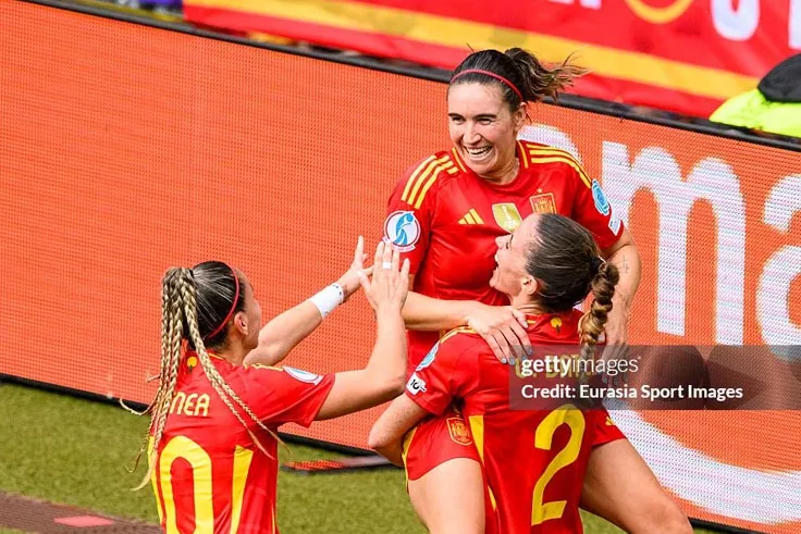 ĐT Nữ Anh Lên Ngôi EURO 2025: Vô Địch Đầy Kịch Tính và Những Kỷ Lục Vô Tiền Khoáng Hậu