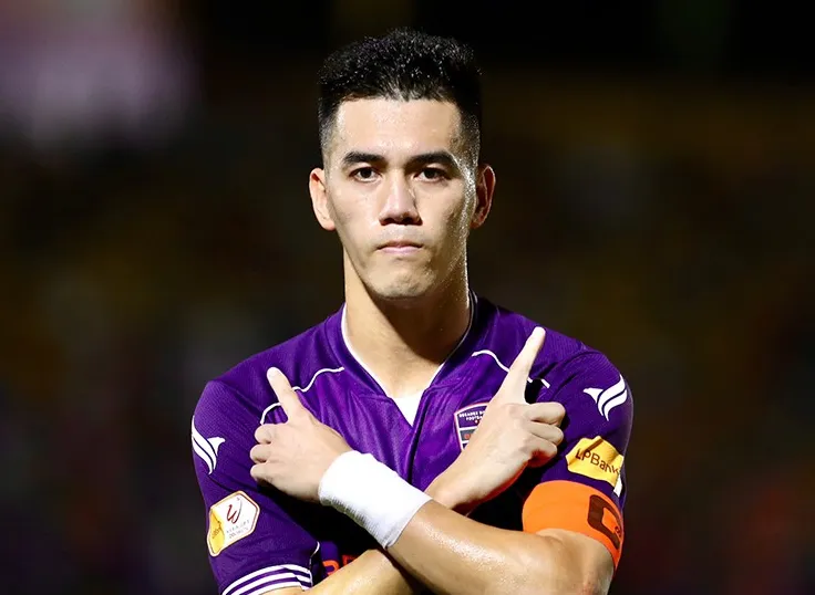 Tiến Linh nghẹn ngào chia tay Becamex Bình Dương: Gần một thập kỷ, 71 bàn thắng và giấc mơ dang dở