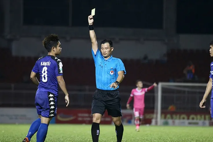 Sốc: Trọng tài Trần Đình Thịnh nguy kịch sau buổi kiểm tra thể lực V-League, VFF - VPF khẩn cấp hỗ trợ