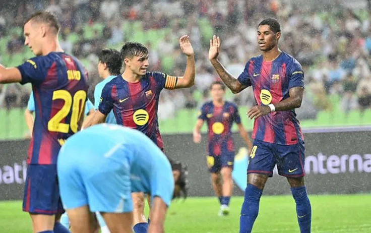 Rashford 'mở tài khoản' ấn tượng trong màu áo Barcelona, kiến tạo để sao trẻ Toni tỏa sáng