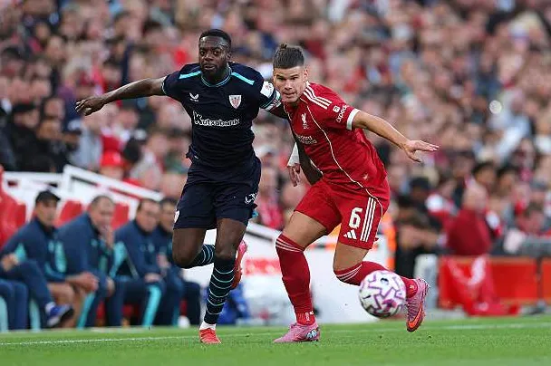 Kerkez đối đầu Inaki Williams