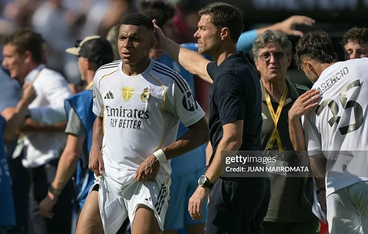 Real Madrid 'Tố' La Liga Bị Thao Túng: Mùa Giải Mới Nổi Sóng Trước Giờ Giao Bóng