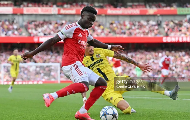 Các đợt lên bóng của Arsenal phụ thuộc vào sự đột biến của Saka