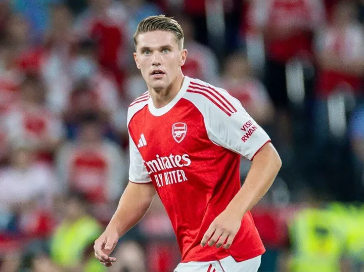 Arsenal Tìm Kiếm 'Hỏa Lực' Mới: Gyokeres Liệu Có Phải Là Giải Pháp Cho Bài Toán Cơ Hội?