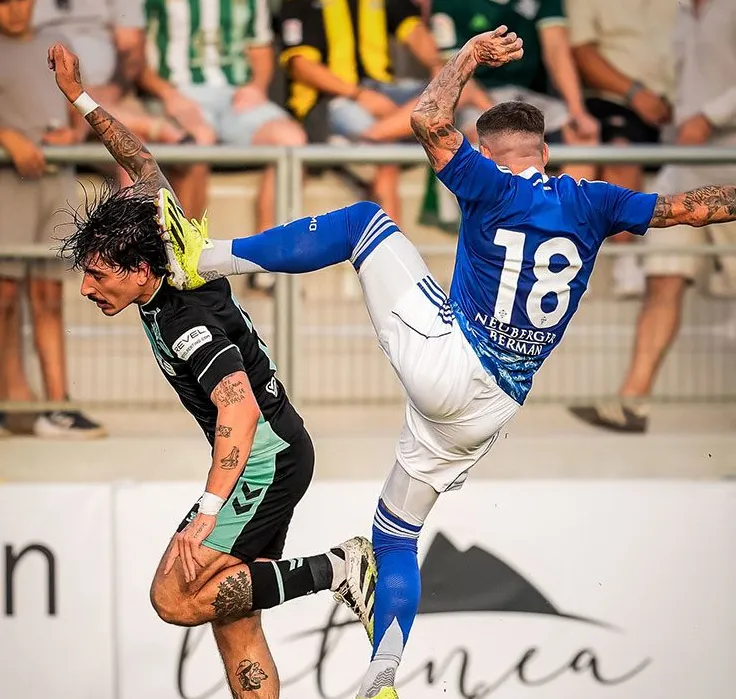 Đội của Fabregas đánh nhau to với CLB cũ của Antony, đấm nhầm cả đồng đội - 2