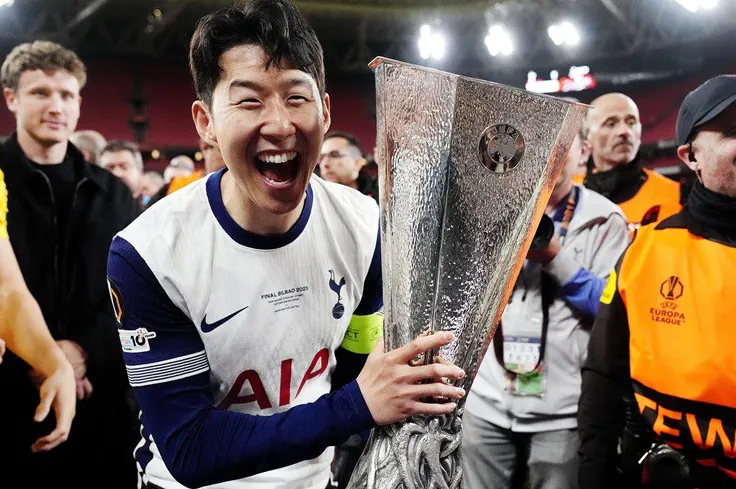 Son Heung Min góp công giúp Tottenham vô địch Europa League 2024/25, chấm dứt chuỗi 17 năm trắng tay