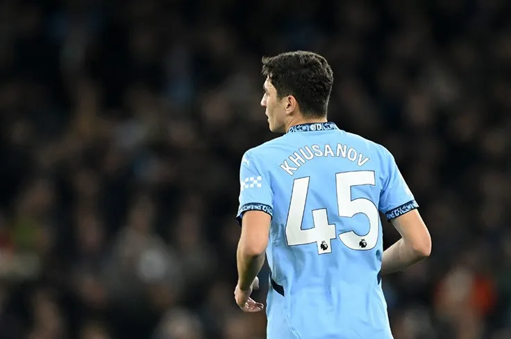 Khusanov “mất tích” tại Man City.