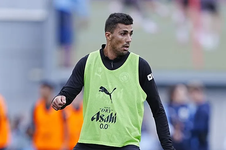 Man City 'tan hoang' vì bão chấn thương: Rodri nghỉ dài hạn, Pep 'trảm' hàng loạt?