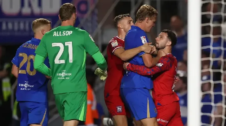 Championship 2025/26: Trận Mở Màn Nảy Lửa Giữa Birmingham City và Ipswich Town - Kịch Tính Đến Phút Chót