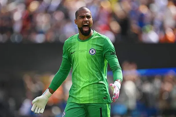 Robert Sanchez có thể từ người hùng thành tội đồ (và ngược lại) trong nháy mắt