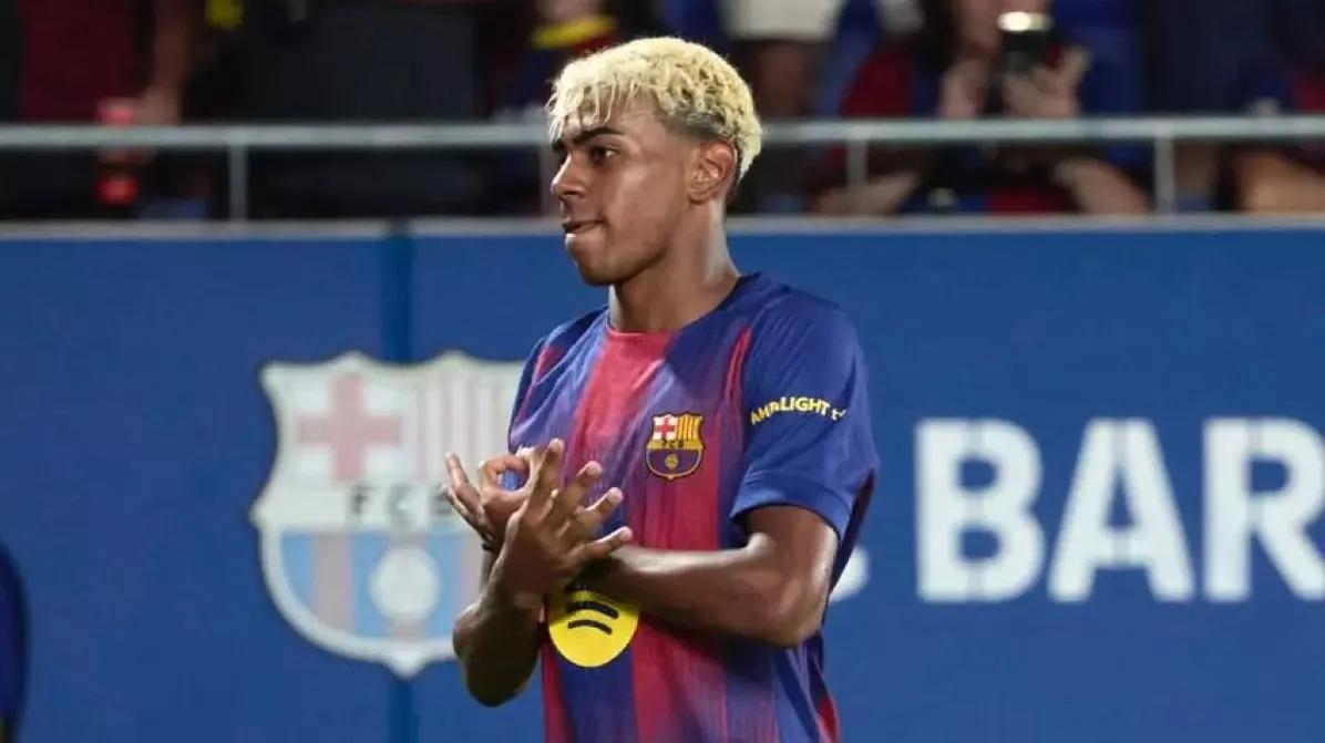 Lamine Yamal 'ăn chơi' vẫn tỏa sáng, MU bạo chi vì Baleba: Tin nóng bóng đá quốc tế