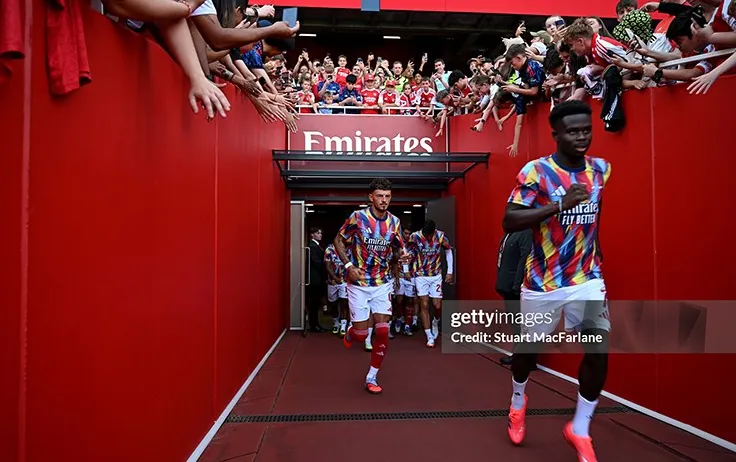 Đội khách tới Emirates sẽ phải đối mặt với bầu không khí cuồng nhiệt từ khán đài