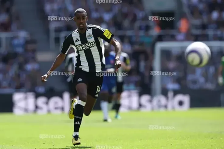 Newcastle siết chặt kỷ luật, Alexander Isak đối diện án phạt vì nổi loạn đòi đến Liverpool