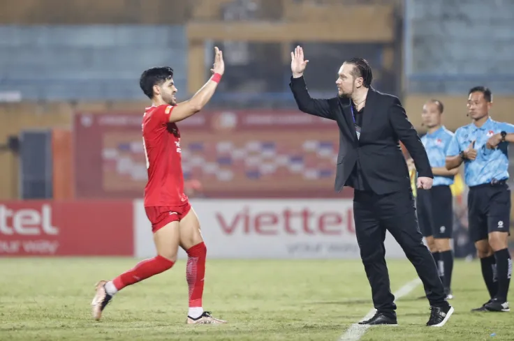 V-League 2025/26: Cuộc Đua Song Mã Nam Định - Công An Hà Nội và Tham Vọng Trở Lại của Hà Nội FC, Thể Công Viettel