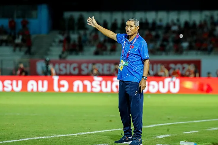 HLV Mai Đức Chung cảm ơn người hâm mộ cả nước.