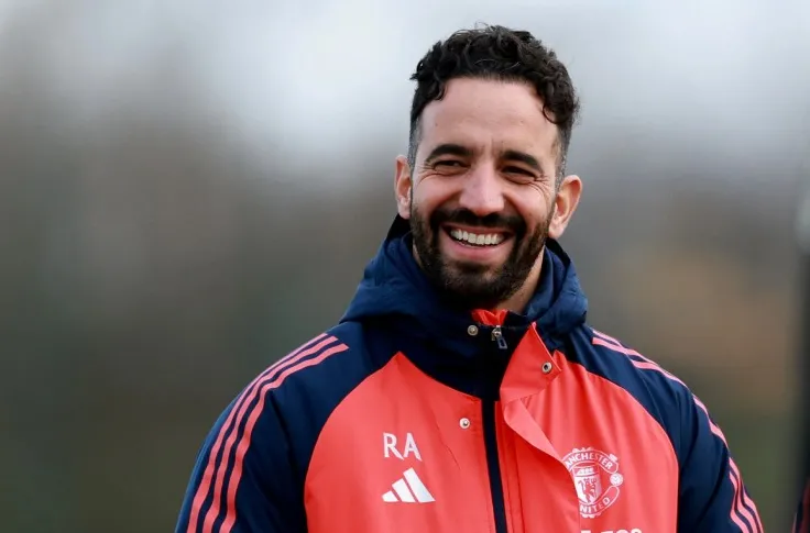 Ruben Amorim cũng đang trở thành vấn đề của Man United