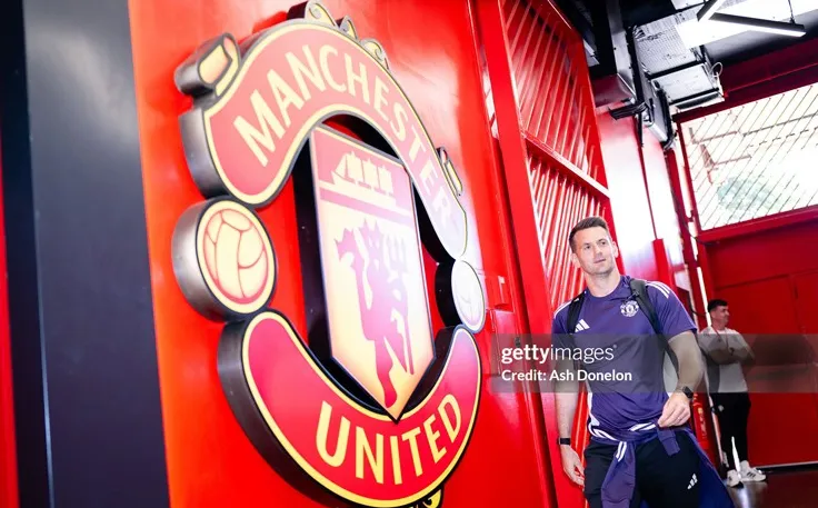 Heaton bất ngờ được ủng hộ