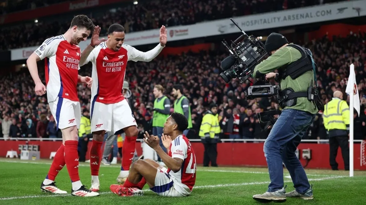 Arsenal đánh tan tác Man City 5-1 ở lượt về mùa trước