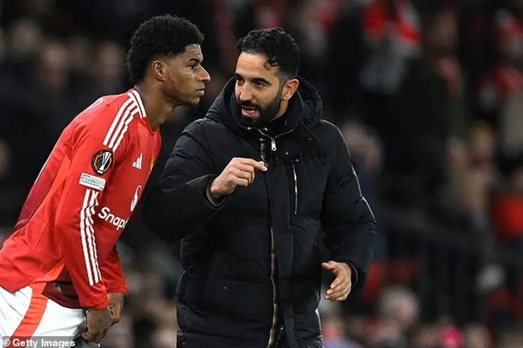Cú đúp của Rashford càng làm lung lay chiếc ghế của Amorim sau thất bại 0-3 trước Man City cuối tuần qua